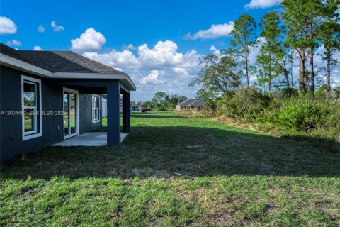 House in Sebring, Florida 4 bedrooms, 164.72 sq.m. № 2068691 - photo 23