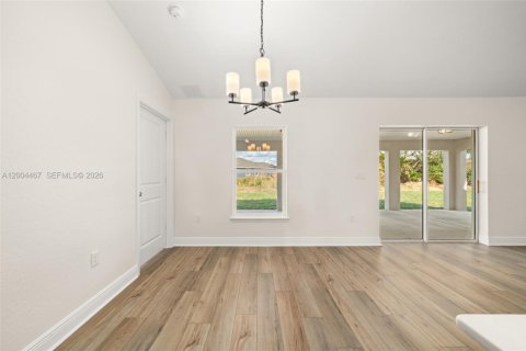 House in Sebring, Florida 4 bedrooms, 164.72 sq.m. № 2068691 - photo 9