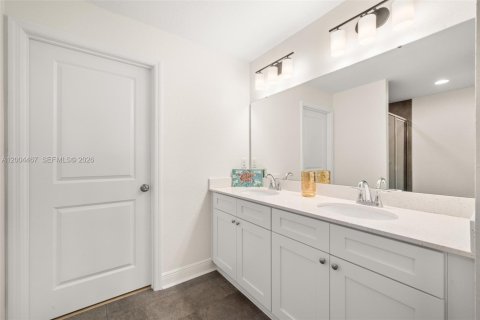 House in Sebring, Florida 4 bedrooms, 164.72 sq.m. № 2068691 - photo 20