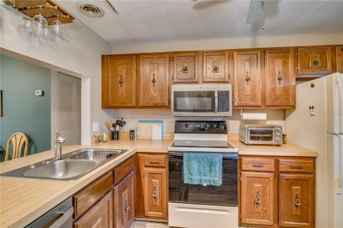 Copropriété à vendre à Largo, Floride: 2 chambres, 87.79 m2 № 2258873 - photo 18