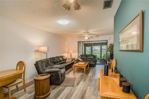 Copropriété à vendre à Largo, Floride: 2 chambres, 87.79 m2 № 2258873 - photo 6