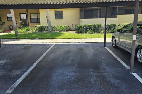 Copropriété à vendre à Largo, Floride: 2 chambres, 87.79 m2 № 2258873 - photo 2