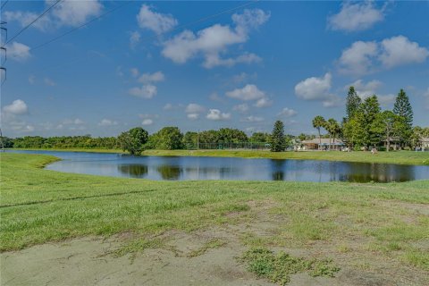 Copropriété à vendre à Largo, Floride: 2 chambres, 87.79 m2 № 2258873 - photo 13