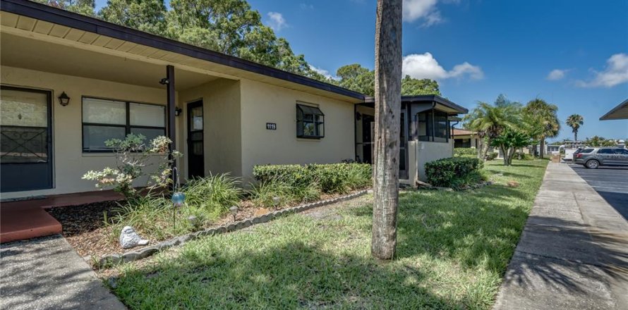 Condo à Largo, Floride, 2 chambres № 2258873