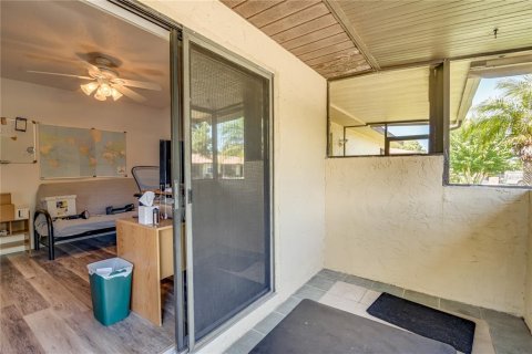 Copropriété à vendre à Largo, Floride: 2 chambres, 87.79 m2 № 2258873 - photo 28