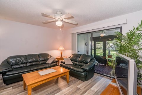 Copropriété à vendre à Largo, Floride: 2 chambres, 87.79 m2 № 2258873 - photo 9