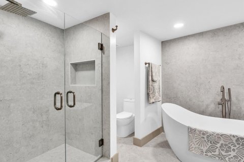 Condo in Palm Beach, Florida, 2 bedrooms  № 2261864 - photo 16