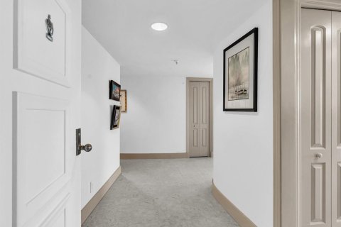 Condo in Palm Beach, Florida, 2 bedrooms  № 2261864 - photo 2
