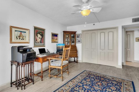 Condo in Palm Beach, Florida, 2 bedrooms  № 2261864 - photo 20