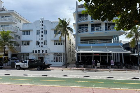 Hôtel, hôtellerie à vendre à Miami Beach, Floride: 1 chambre, 28.15 m2 № 2282847 - photo 11
