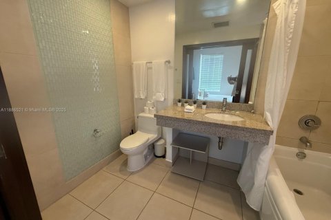 Hôtel, hôtellerie à vendre à Miami Beach, Floride: 1 chambre, 28.15 m2 № 2282847 - photo 4