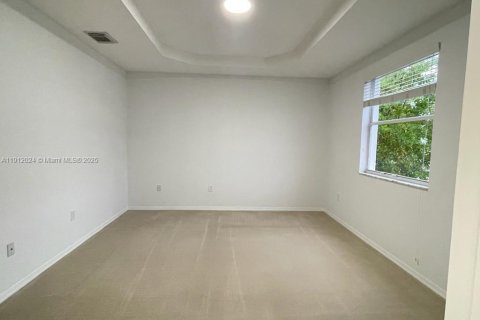 Townhouse in Miami, Florida 3 bedrooms, 161.65 sq.m. № 1968003 - photo 20