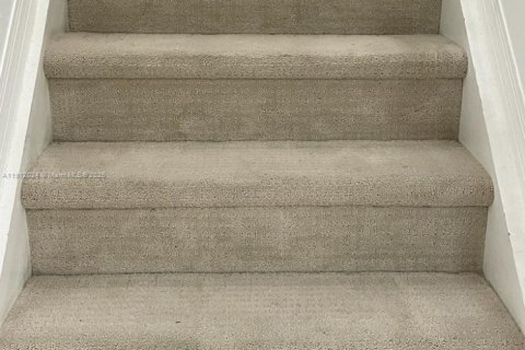 Townhouse in Miami, Florida 3 bedrooms, 161.65 sq.m. № 1968003 - photo 10