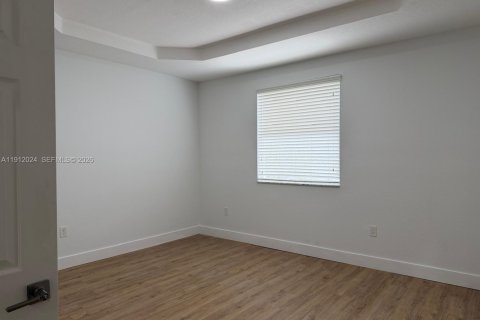 Touwnhouse à louer à Miami, Floride: 3 chambres, 161.65 m2 № 1968003 - photo 30