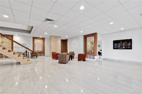 Condo in Miami Beach, Florida, 2 bedrooms  № 1867094 - photo 8