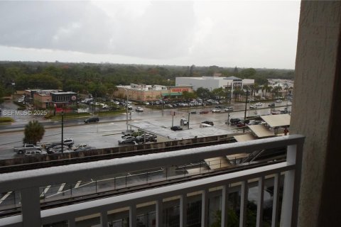 Condo in Miami, Florida, 2 bedrooms № 1990073 - photo 22
