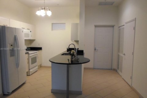 Condo in Miami, Florida, 2 bedrooms № 1990073 - photo 28