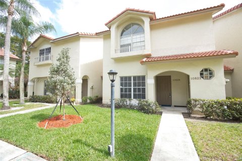 Condo in Pembroke Pines, Florida, 1 bedroom  № 2044391 - photo 5
