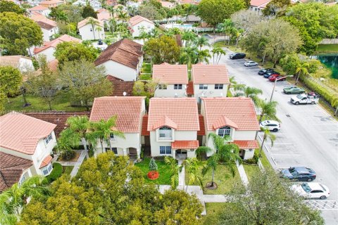 Condo in Pembroke Pines, Florida, 1 bedroom  № 2044391 - photo 29