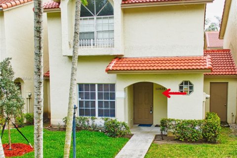 Condo in Pembroke Pines, Florida, 1 bedroom  № 2044391