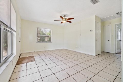 Casa en venta en Seffner, Florida, 3 dormitorios, 91.51 m2 № 2216114 - foto 5
