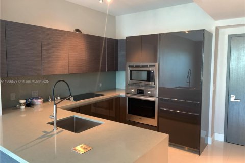 Apartment in Miami, Florida 1 bedroom, 69.49 sq.m. № 1957203 - photo 3