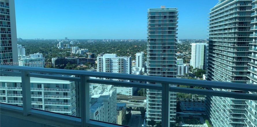 Apartment in Miami, Florida 1 bedroom, 69.49 sq.m. № 1957203