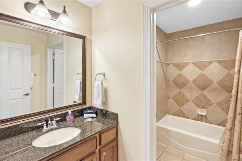 Condo in Four Corners, Florida, 3 bedrooms  № 1620725 - photo 22