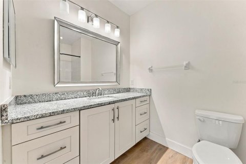 Townhouse in Tampa, Florida 3 bedrooms, 171.31 sq.m. № 2412536 - photo 20