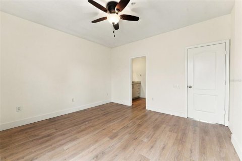 Townhouse in Tampa, Florida 3 bedrooms, 171.31 sq.m. № 2412536 - photo 19