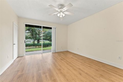 Townhouse in Tampa, Florida 3 bedrooms, 171.31 sq.m. № 2412536 - photo 3