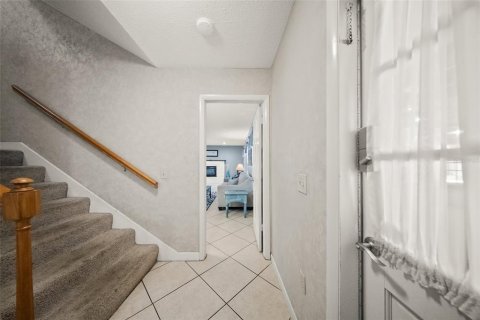House in Brandon, Florida 5 bedrooms, 341.04 sq.m. № 1805758 - photo 20