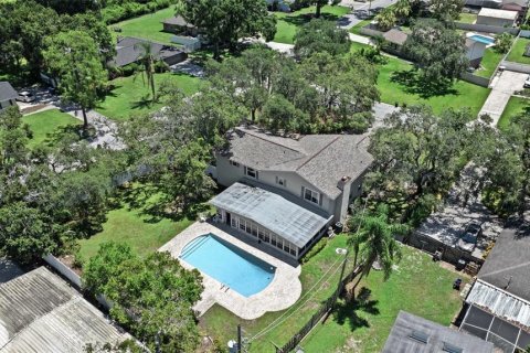 House in Brandon, Florida 5 bedrooms, 341.04 sq.m. № 1805758 - photo 10