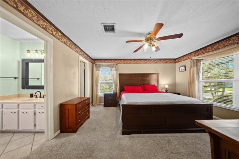 House in Brandon, Florida 5 bedrooms, 341.04 sq.m. № 1805758 - photo 30