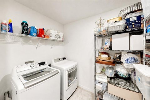 Casa en alquiler en Plant City, Florida, 4 dormitorios, 268.49 m2 № 2211115 - foto 22