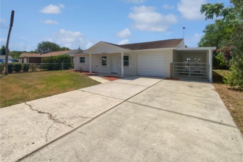 Casa en venta en Zephyrhills, Florida, 2 dormitorios, 82.13 m2 № 1675642 - foto 3
