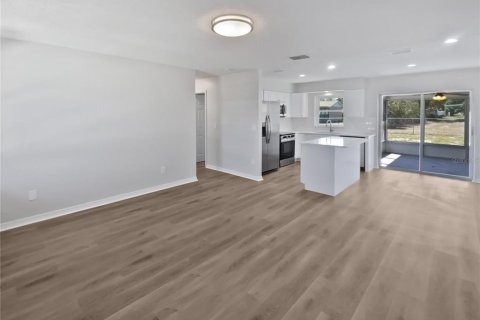 Casa en venta en Zephyrhills, Florida, 2 dormitorios, 82.13 m2 № 1675642 - foto 11