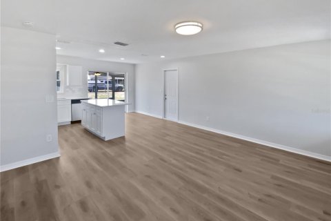 Casa en venta en Zephyrhills, Florida, 2 dormitorios, 82.13 m2 № 1675642 - foto 12