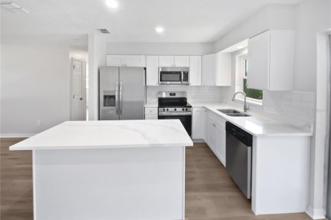Casa en venta en Zephyrhills, Florida, 2 dormitorios, 82.13 m2 № 1675642 - foto 15
