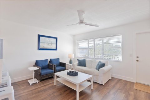 Condo in Boynton Beach, Florida, 1 bedroom  № 2253321 - photo 4