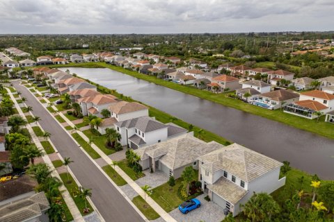 House in Lake Worth, Florida 3 bedrooms, 195.65 sq.m. № 938830 - photo 1