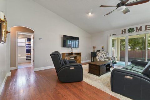 Casa en venta en Leesburg, Florida, 3 dormitorios, 165.46 m2 № 1817509 - foto 10