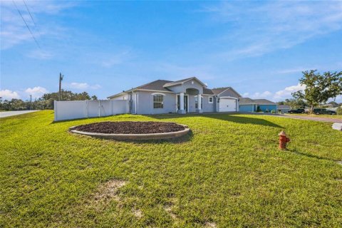 Villa ou maison à louer à Ocala, Floride: 3 chambres, 189.52 m2 № 2434513 - photo 3