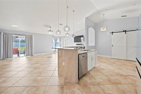 Villa ou maison à louer à Ocala, Floride: 3 chambres, 189.52 m2 № 2434513 - photo 12
