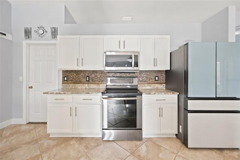 Villa ou maison à louer à Ocala, Floride: 3 chambres, 189.52 m2 № 2434513 - photo 13