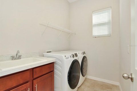 Casa en venta en Ocoee, Florida, 3 dormitorios, 206.61 m2 № 2391529 - foto 24