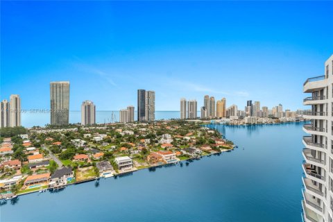 Copropriété à louer à Aventura, Floride: 2 chambres, 109.72 m2 № 2000151 - photo 3