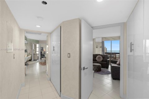 Copropriété à louer à Aventura, Floride: 2 chambres, 109.72 m2 № 2000151 - photo 23