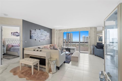 Copropriété à louer à Aventura, Floride: 2 chambres, 109.72 m2 № 2000151 - photo 7