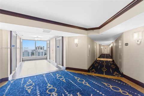 Copropriété à louer à Aventura, Floride: 2 chambres, 109.72 m2 № 2000151 - photo 5